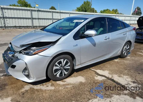 2019 Toyota Prius Prime z USA, uszkodzony, nr VIN JTDKARFP5K3112891